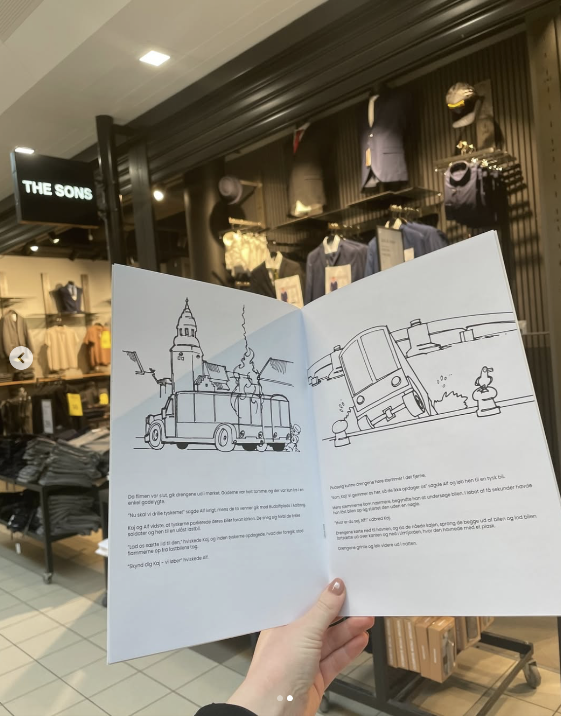 Malebog: opslag med tegninger og historie